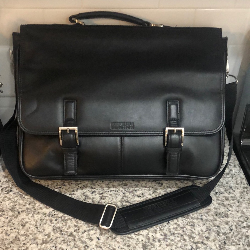 Kenneth Cole REACTION Show Business Workbag 16”